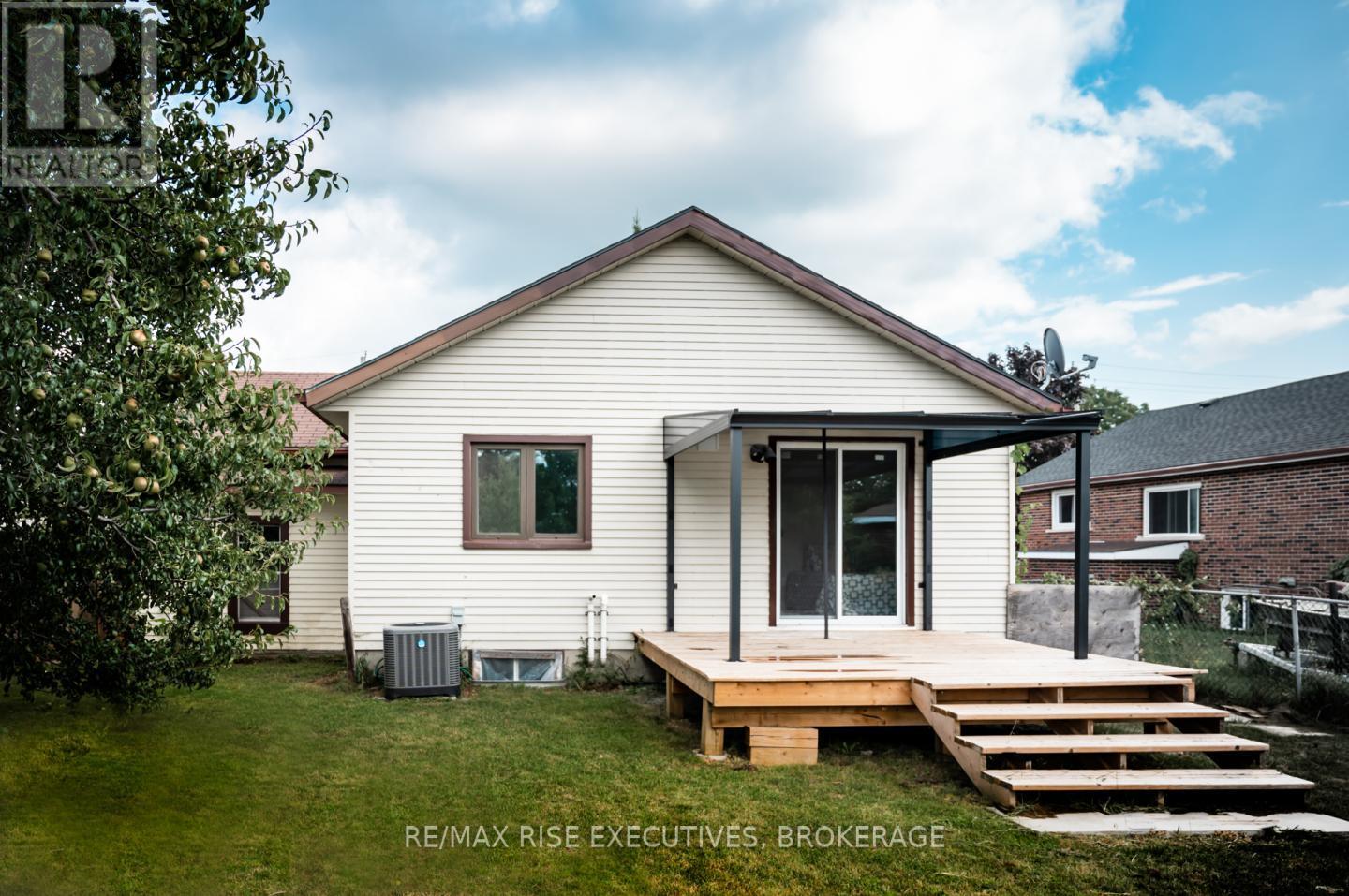 2 - 258 Kingscourt Avenue, Kingston, Ontario  K7K 6C9 - Photo 17 - X12150410