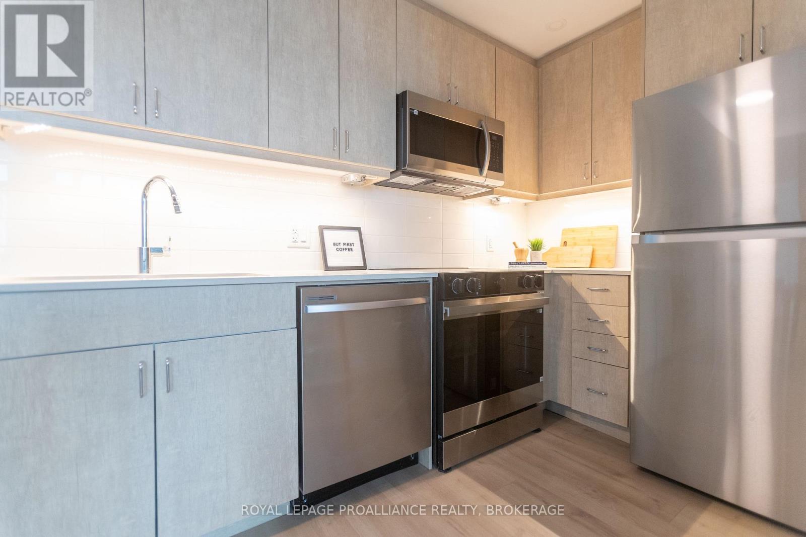 605 - 223 Princess Street, Kingston, Ontario  K7L 1B3 - Photo 7 - X12151083