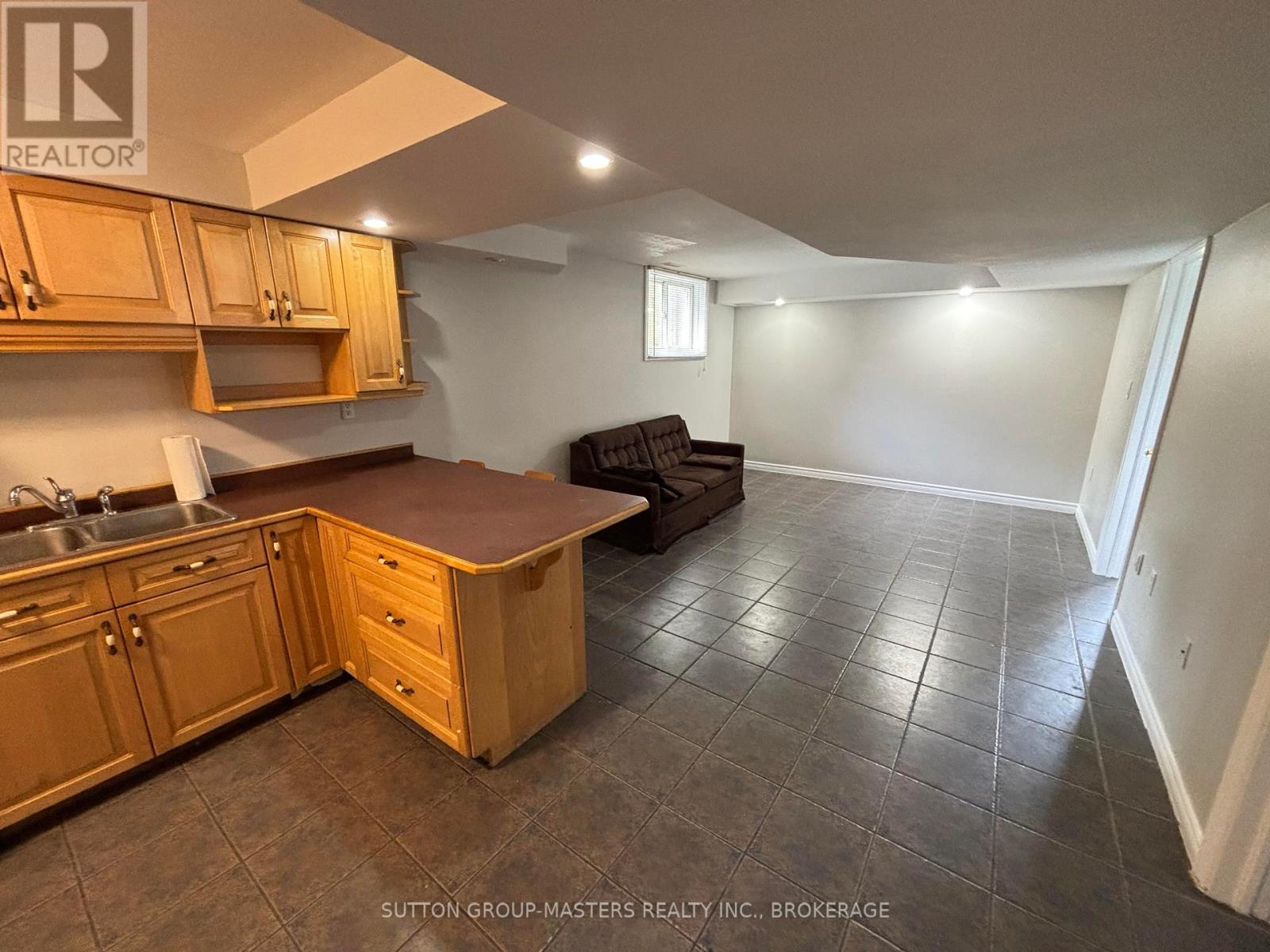 160 Nelson Street, Kingston, Ontario  K7L 3X1 - Photo 14 - X12152990