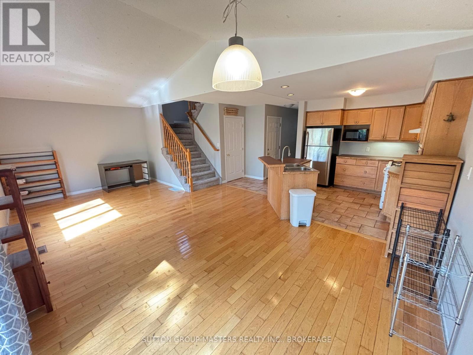 160 Nelson Street, Kingston, Ontario  K7L 3X1 - Photo 2 - X12152990