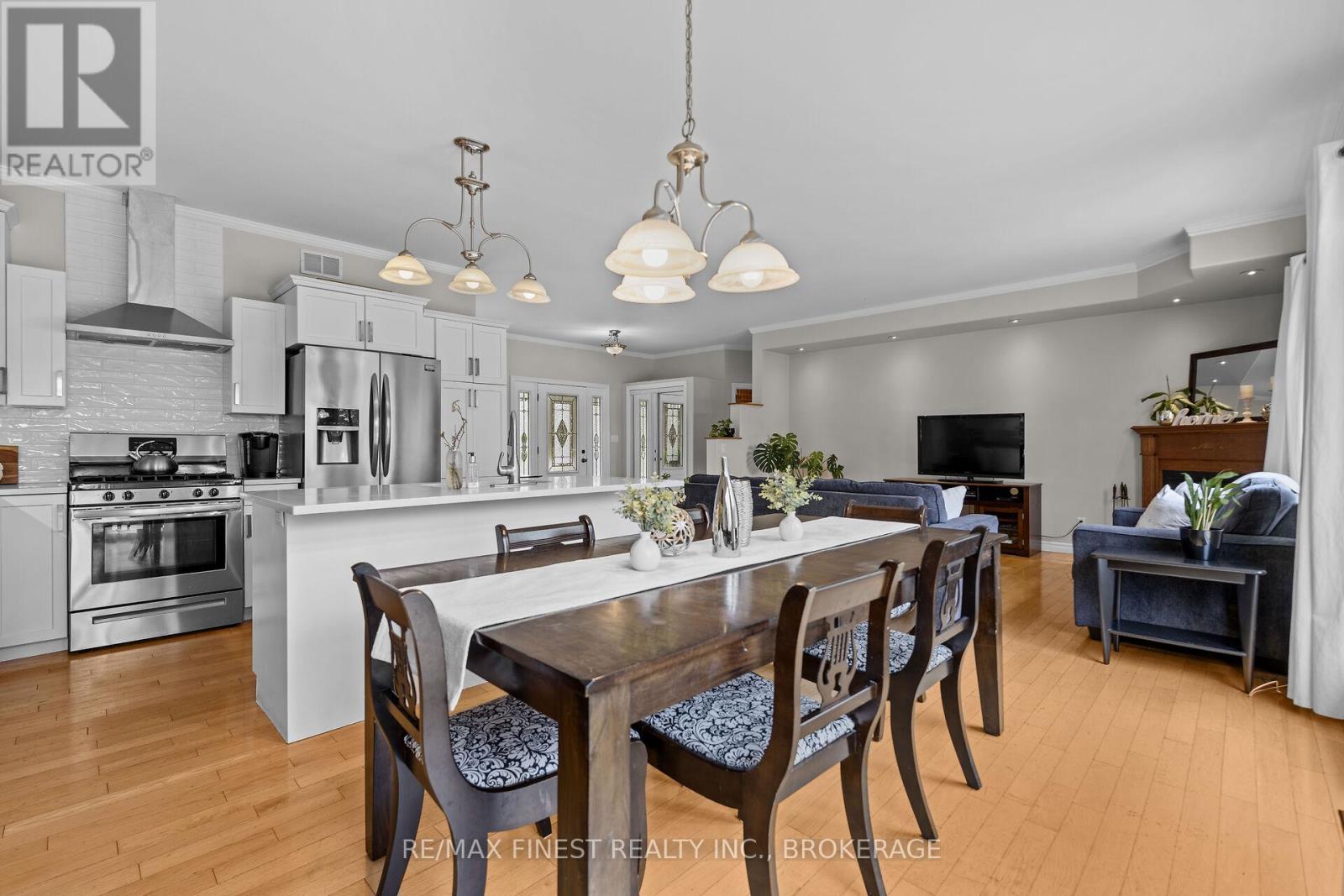 19 Dalgleish Avenue, Kingston, Ontario  K7L 5H6 - Photo 10 - X12154356