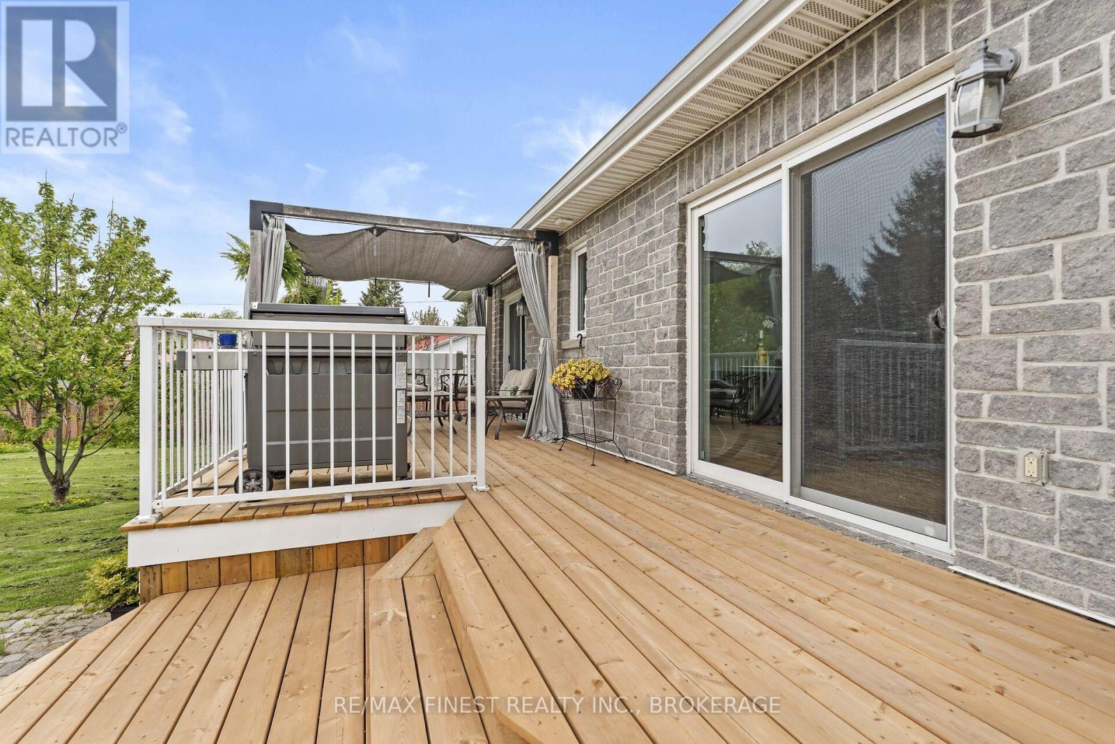 19 Dalgleish Avenue, Kingston, Ontario  K7L 5H6 - Photo 39 - X12154356