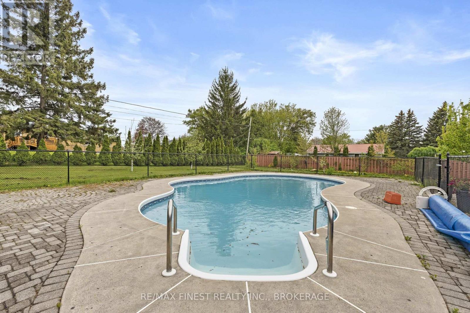 19 Dalgleish Avenue, Kingston, Ontario  K7L 5H6 - Photo 44 - X12154356