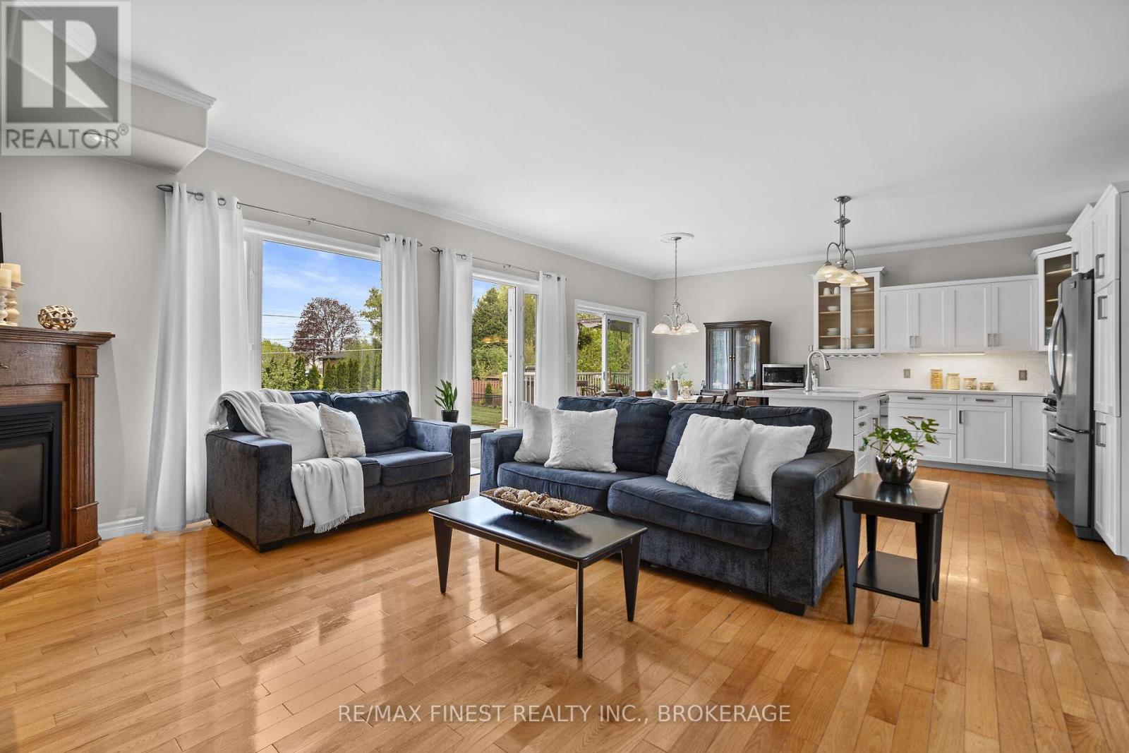 19 Dalgleish Avenue, Kingston, Ontario  K7L 5H6 - Photo 8 - X12154356