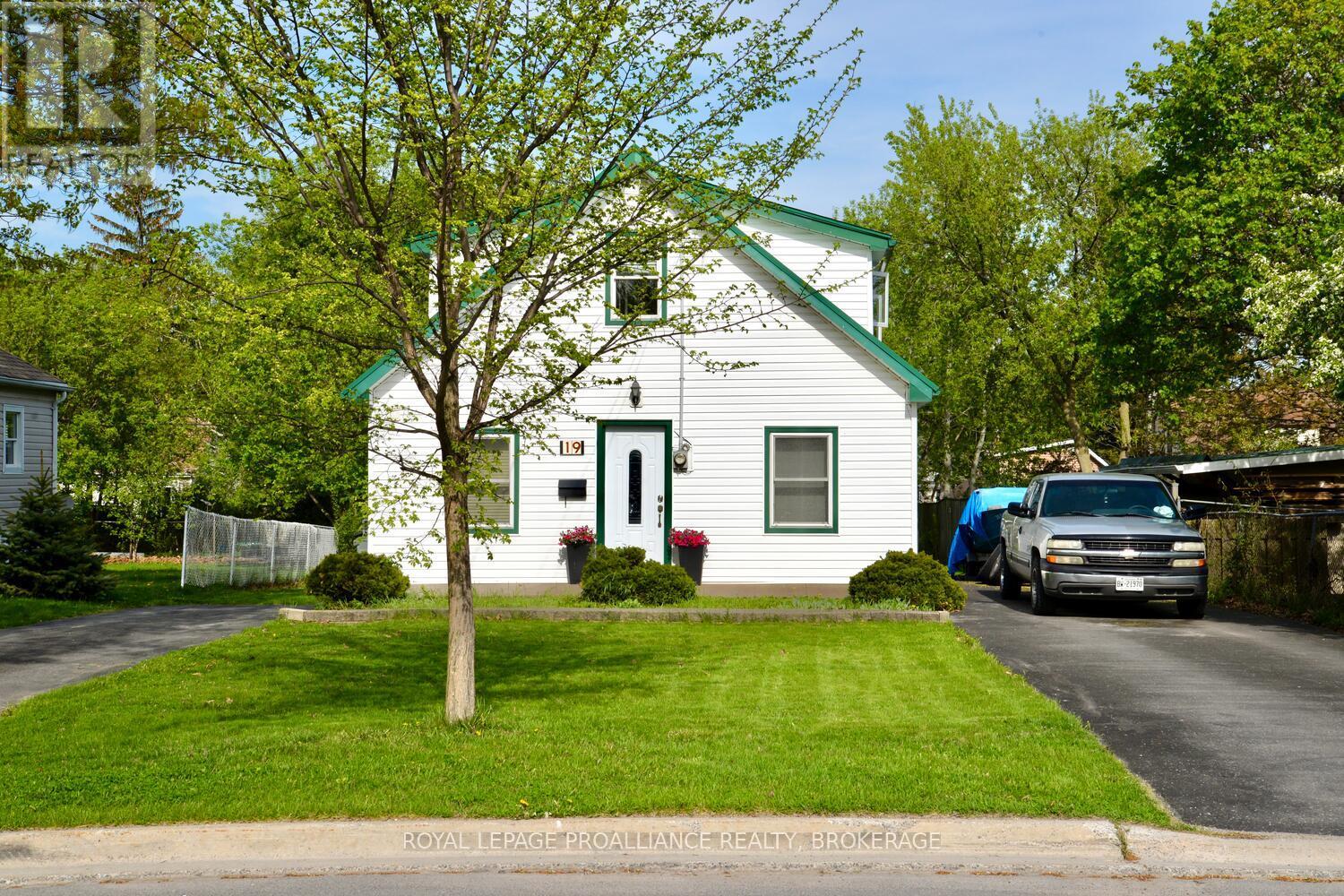 19 Folger Street, Kingston, Ontario  K7K 4Y7 - Photo 1 - X12154994