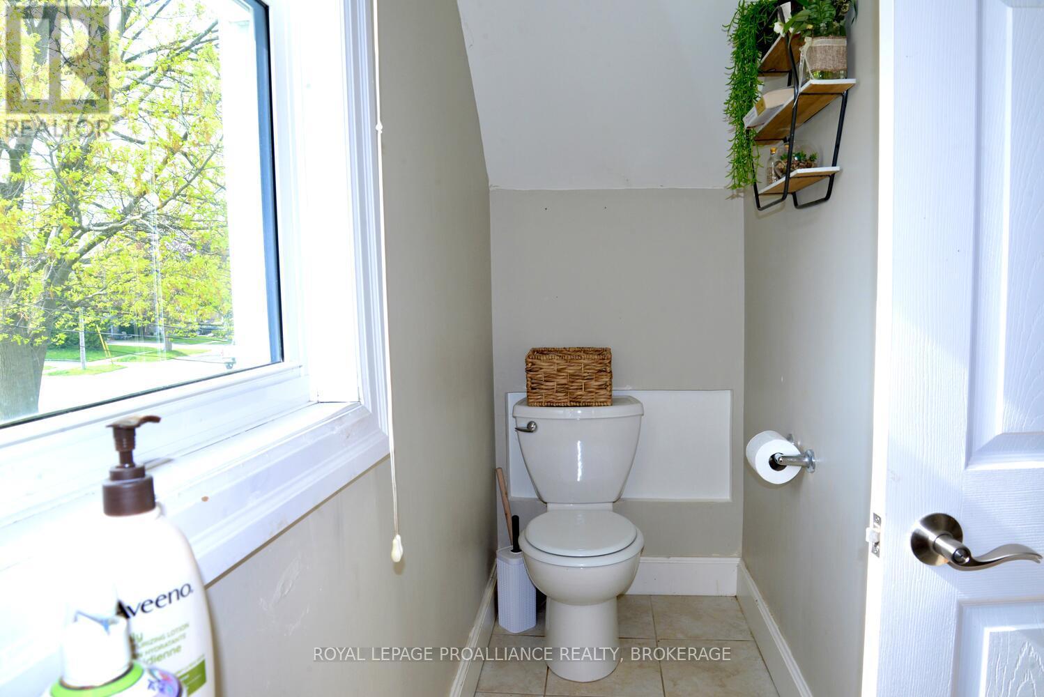 19 Folger Street, Kingston, Ontario  K7K 4Y7 - Photo 15 - X12154994