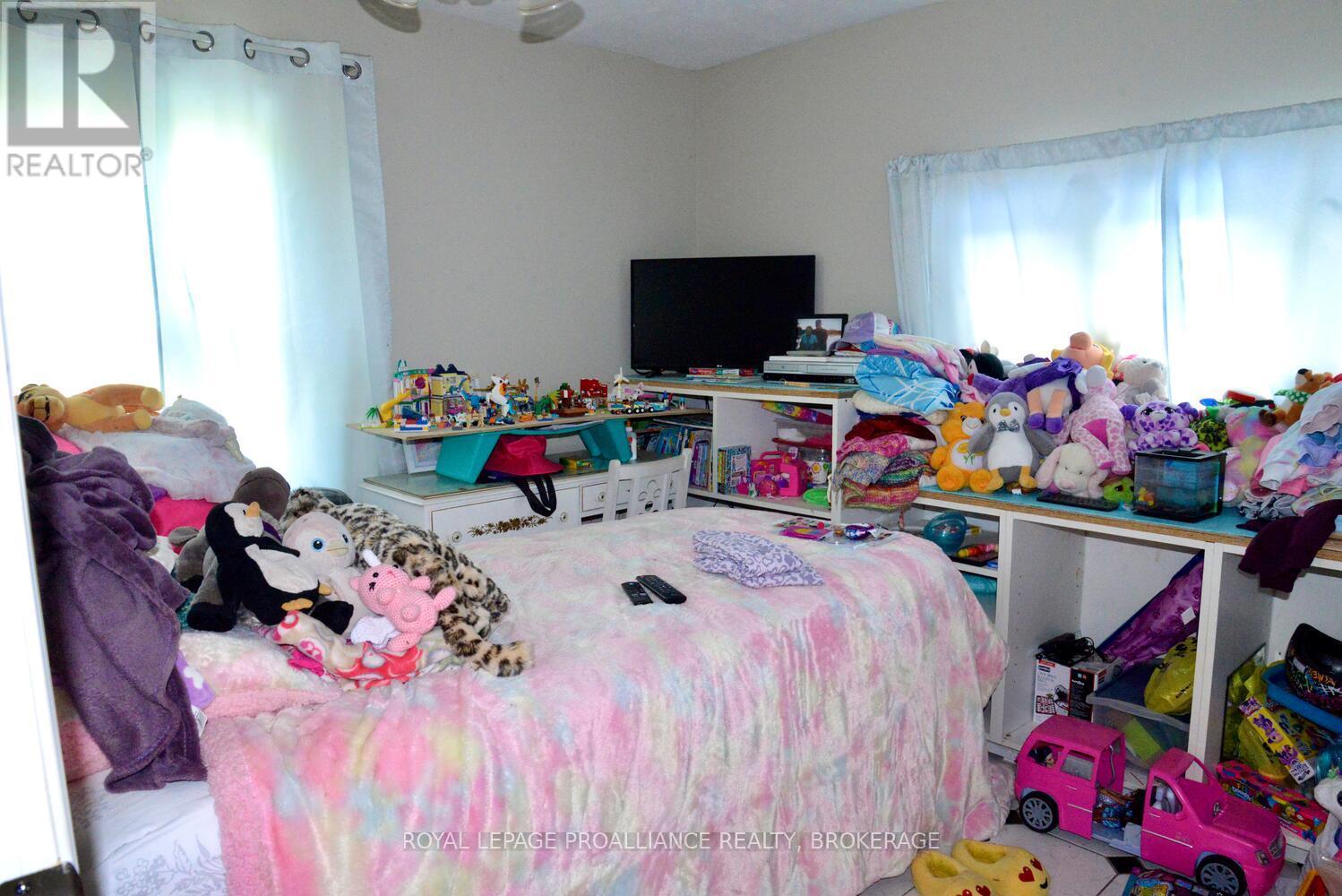 19 Folger Street, Kingston, Ontario  K7K 4Y7 - Photo 23 - X12154994