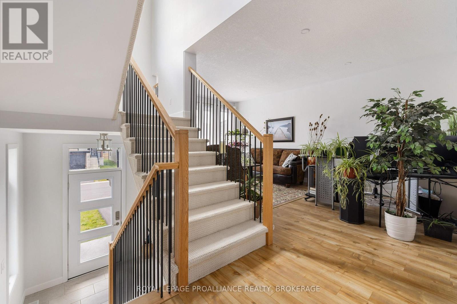 109 Superior Drive, Loyalist, Ontario  K7N 0E5 - Photo 3 - X12155379