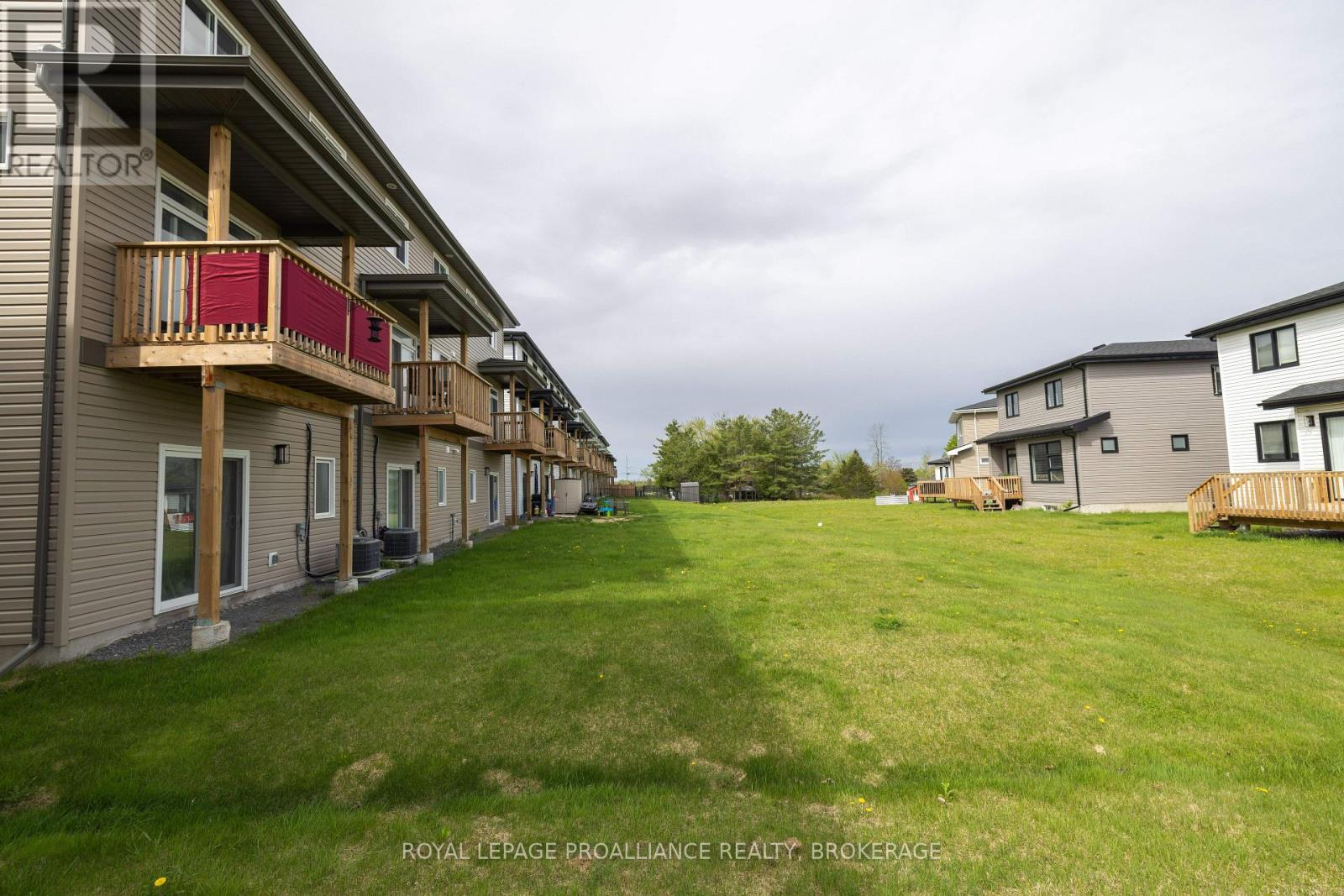 109 Superior Drive, Loyalist, Ontario  K7N 0E5 - Photo 30 - X12155379