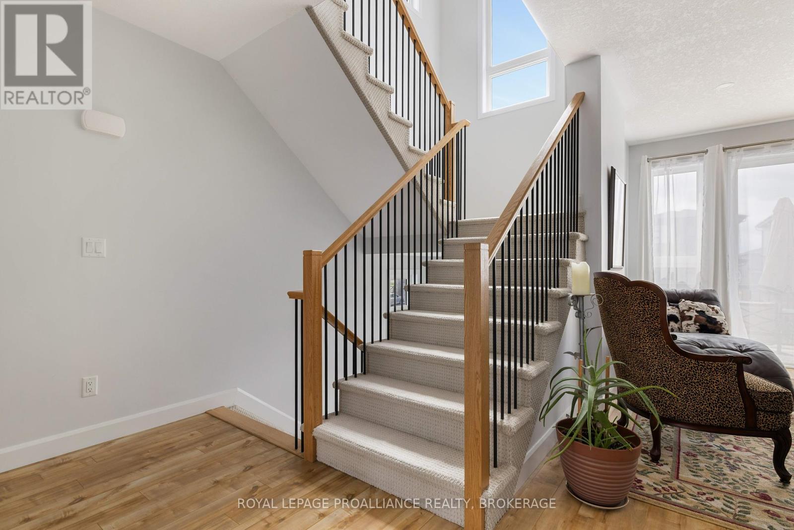 109 Superior Drive, Loyalist, Ontario  K7N 0E5 - Photo 4 - X12155379