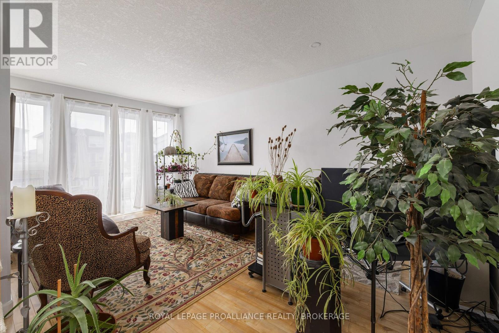 109 Superior Drive, Loyalist, Ontario  K7N 0E5 - Photo 6 - X12155379