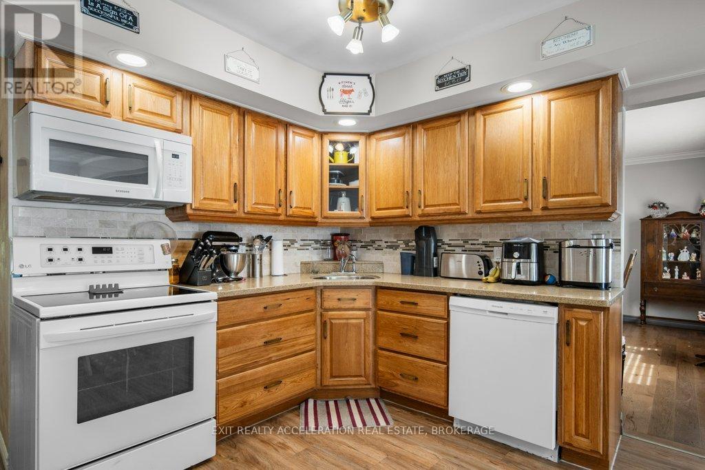 8738 County Road 2, Greater Napanee, Ontario  K7R 3L1 - Photo 6 - X12155727
