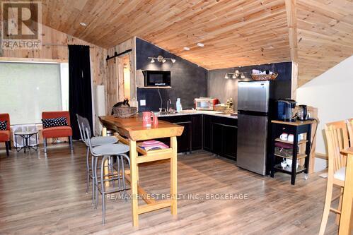 3595 Moore Farm Lane, Frontenac, Ontario  K0H 1W0 - Photo 24 - X12156016