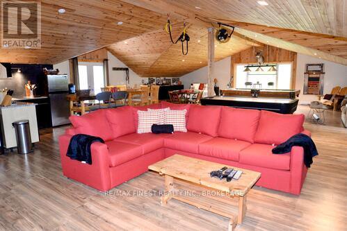 3595 Moore Farm Lane, Frontenac, Ontario  K0H 1W0 - Photo 25 - X12156016