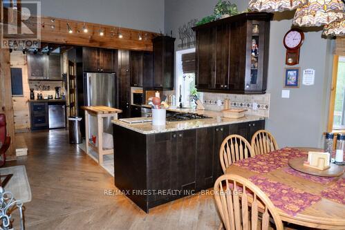 3595 Moore Farm Lane, Frontenac, Ontario  K0H 1W0 - Photo 5 - X12156016