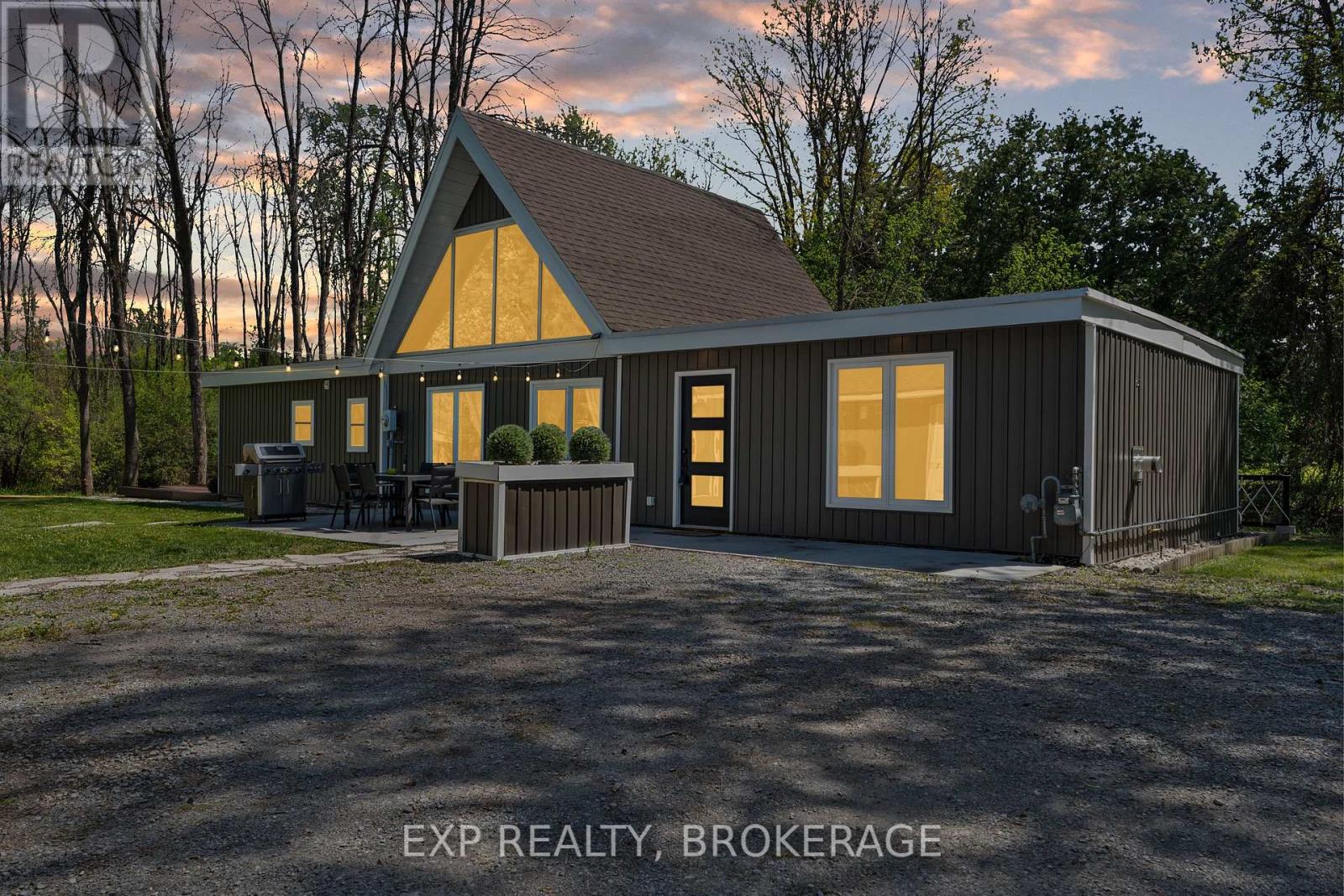 8546 County 2 Road, Greater Napanee, Ontario  K7R 3L1 - Photo 2 - X12158056