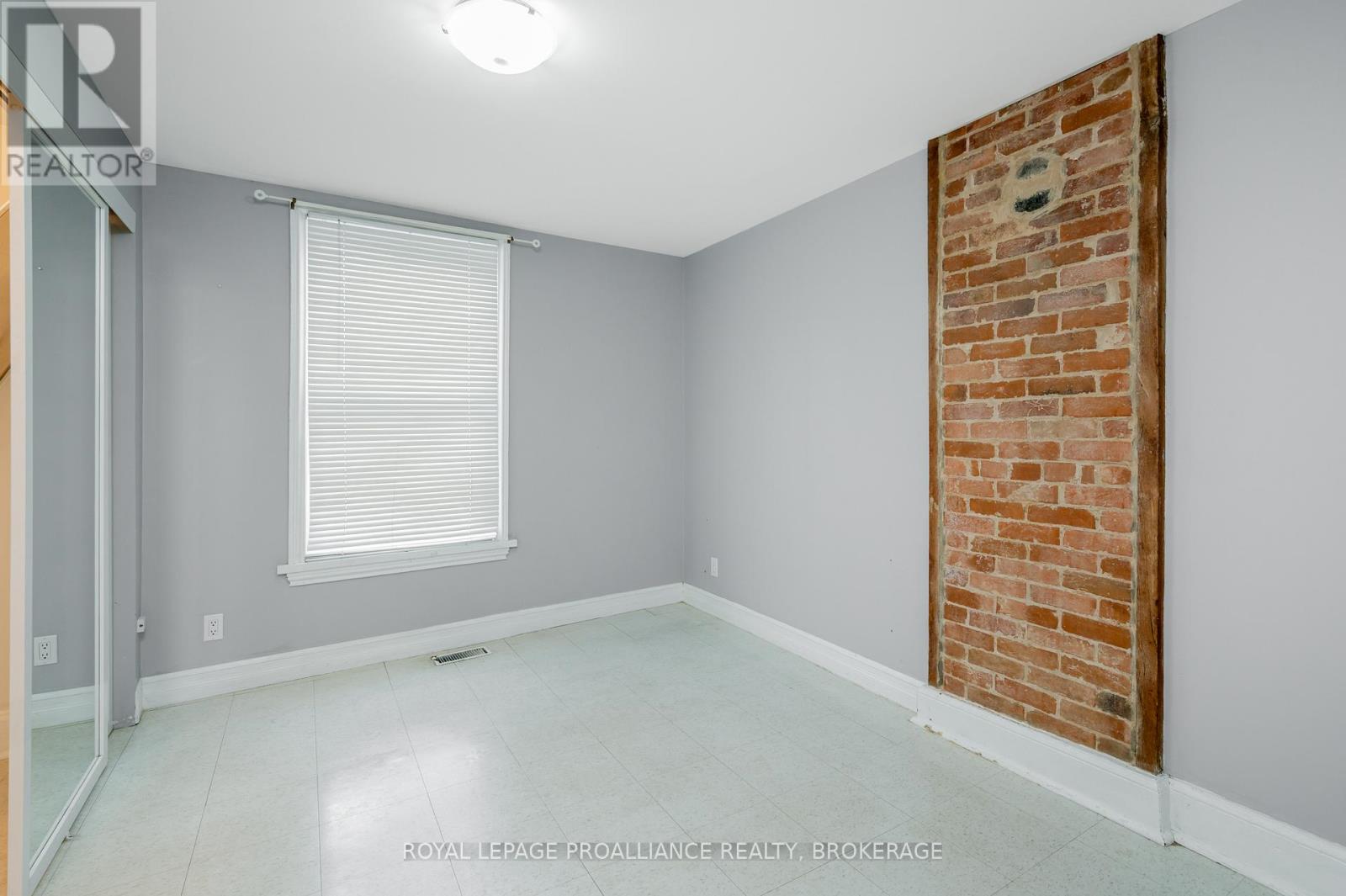 390 Division Street, Kingston, Ontario  K7K 4A7 - Photo 13 - X12158057