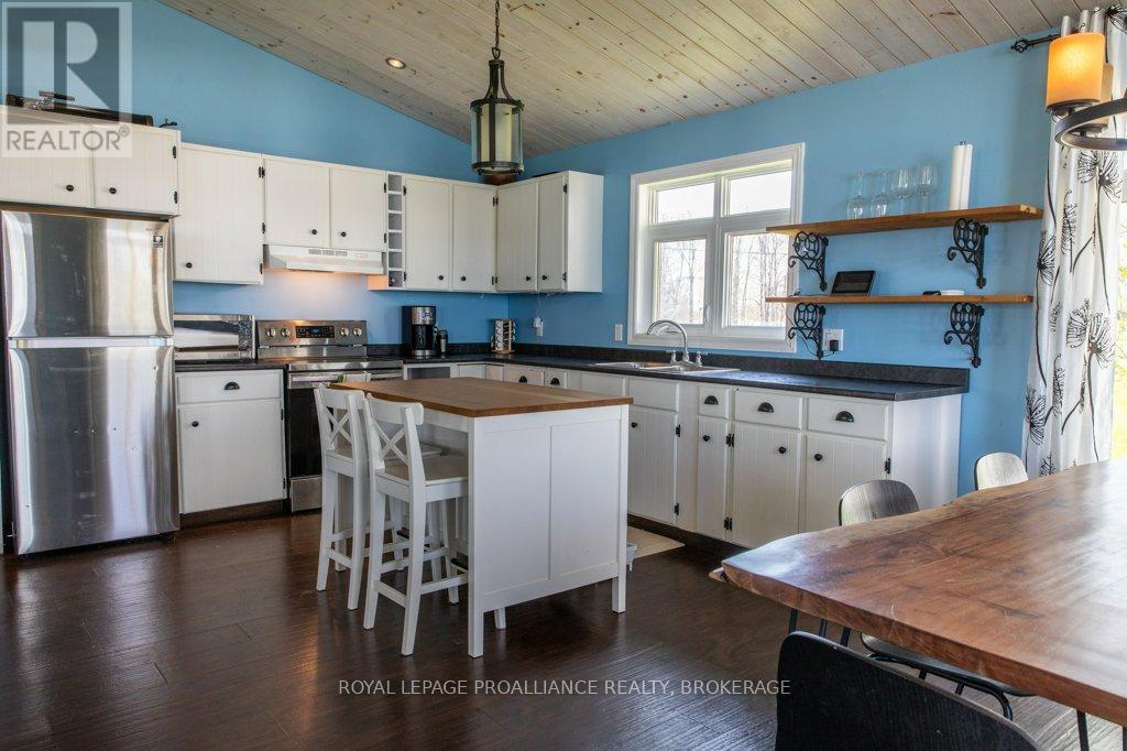 166 Easy Lane, Frontenac Islands, Ontario  K0H 2Y0 - Photo 11 - X12158288