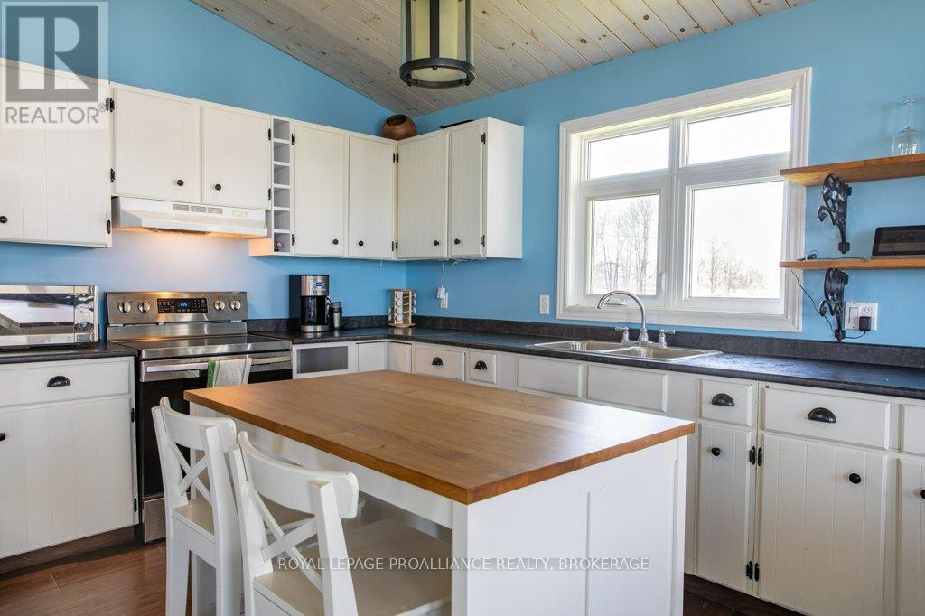 166 Easy Lane, Frontenac Islands, Ontario  K0H 2Y0 - Photo 12 - X12158288