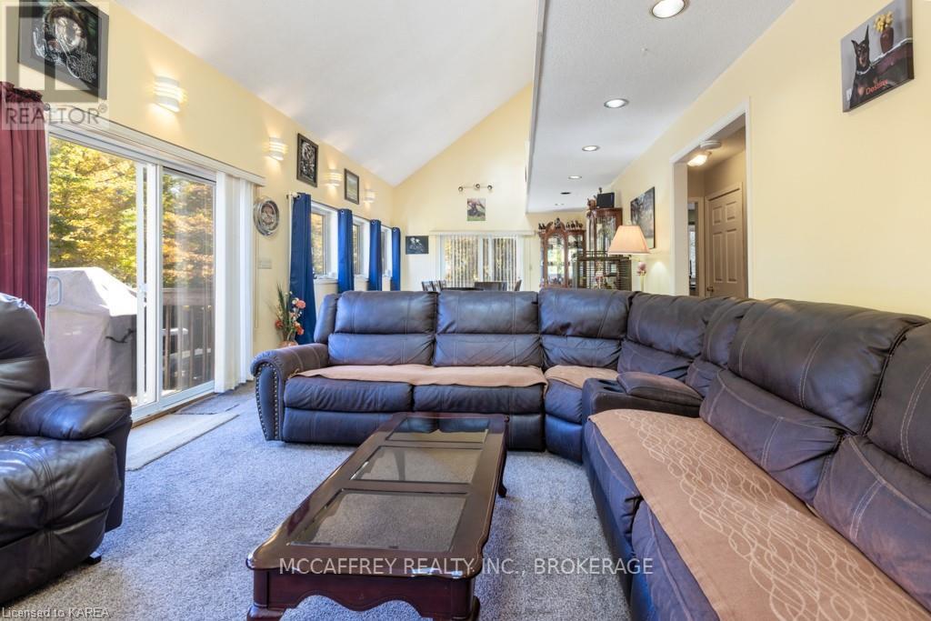 26 Skootamatta Lake Road, Addington Highlands, Ontario  K0H 1K0 - Photo 12 - X12158376