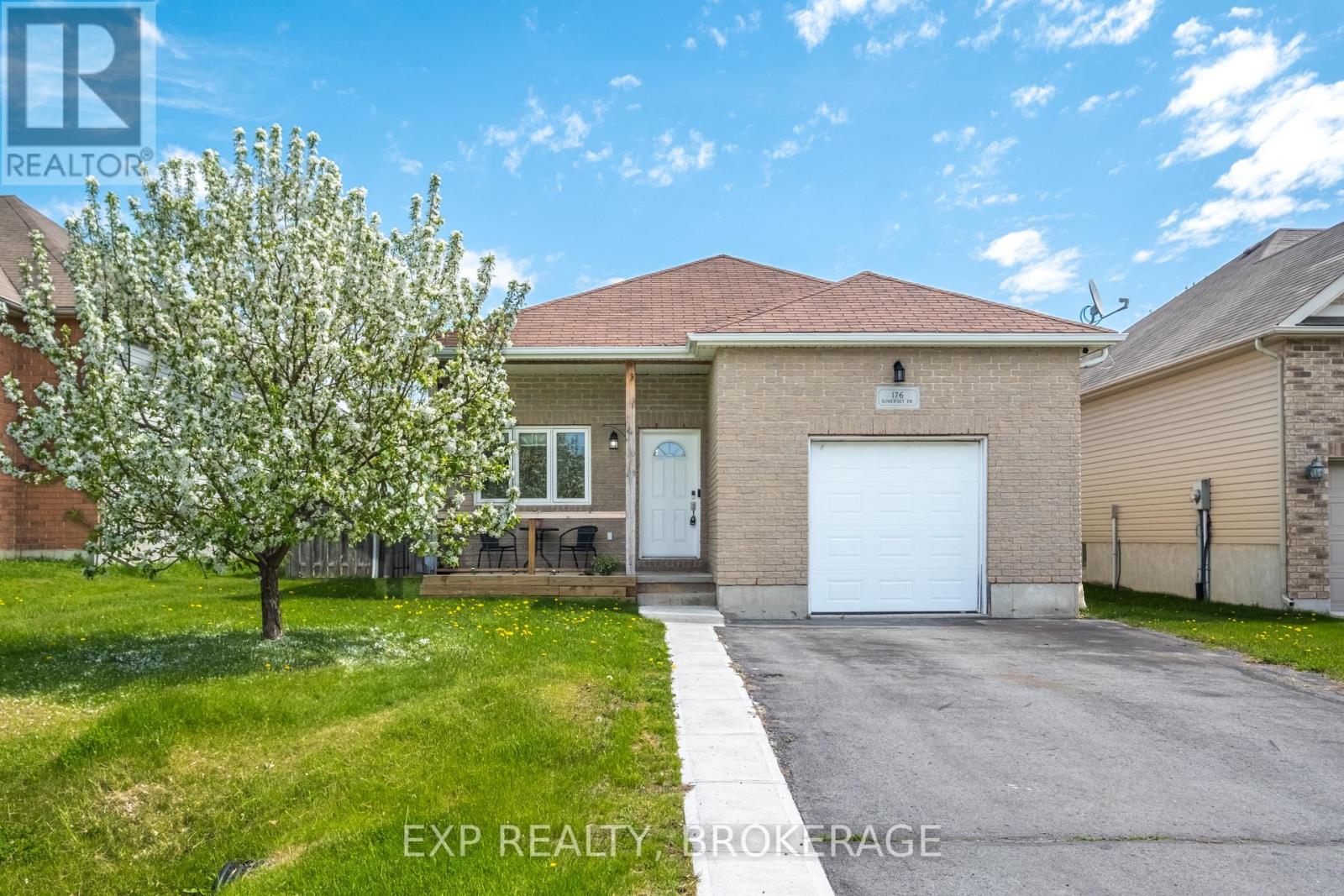 176 SOMERSET DRIVE, Loyalist, Ontario