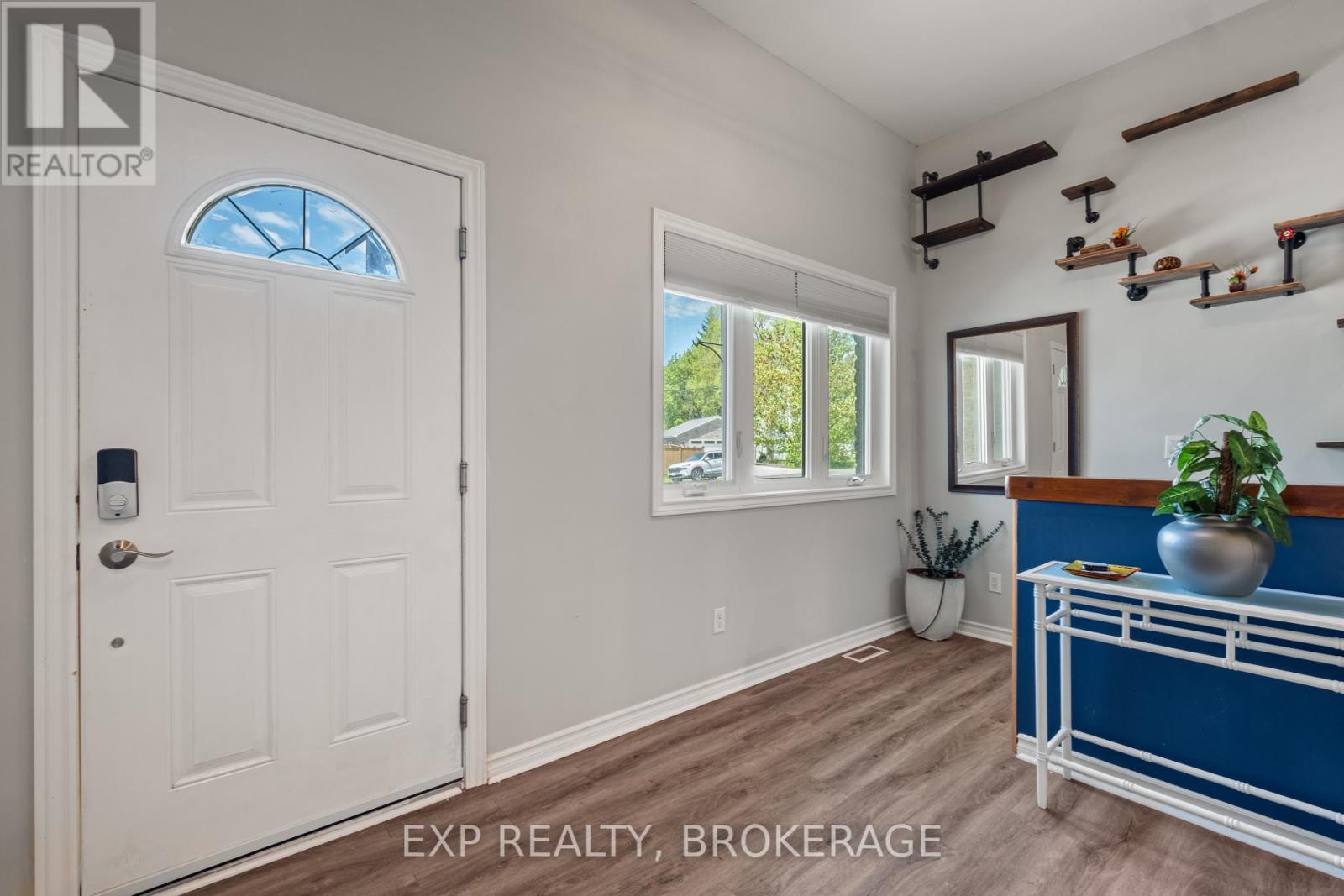 176 Somerset Drive, Loyalist, Ontario  K0H 1G0 - Photo 14 - X12158904