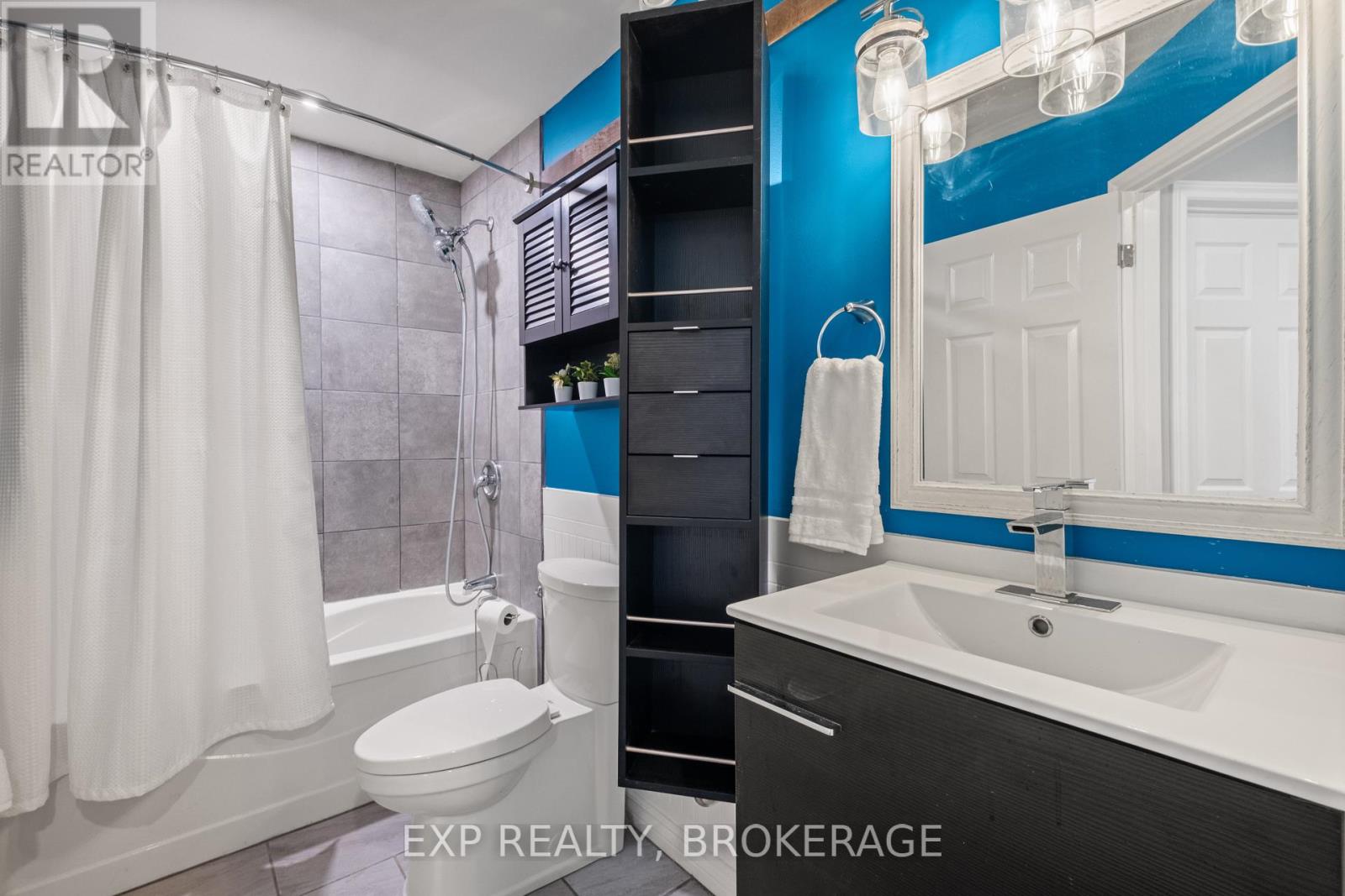 176 Somerset Drive, Loyalist, Ontario  K0H 1G0 - Photo 25 - X12158904