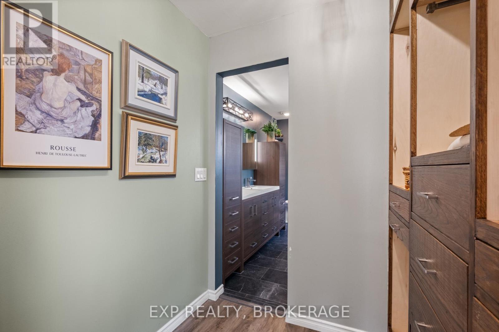 176 Somerset Drive, Loyalist, Ontario  K0H 1G0 - Photo 34 - X12158904
