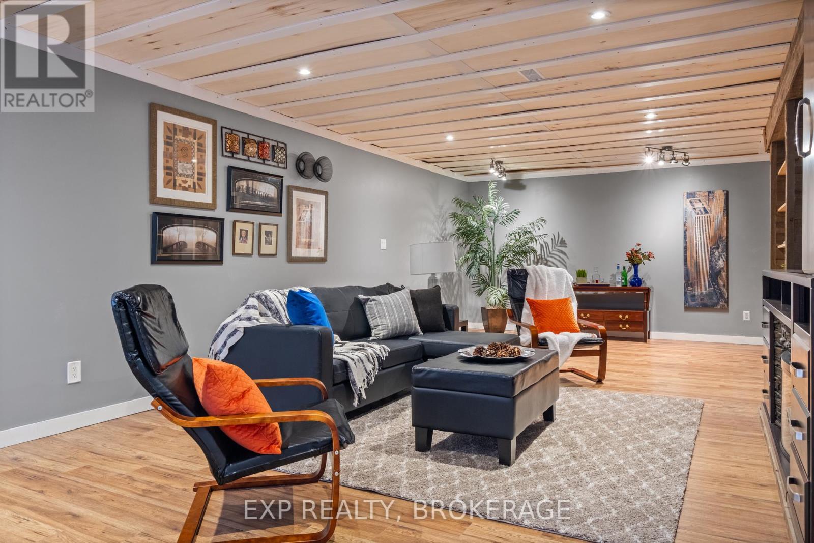 176 Somerset Drive, Loyalist, Ontario  K0H 1G0 - Photo 44 - X12158904