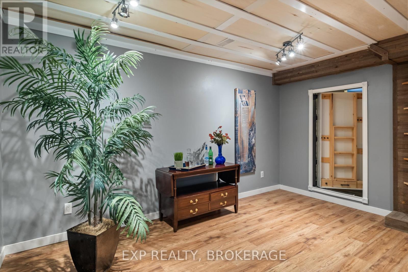 176 Somerset Drive, Loyalist, Ontario  K0H 1G0 - Photo 47 - X12158904
