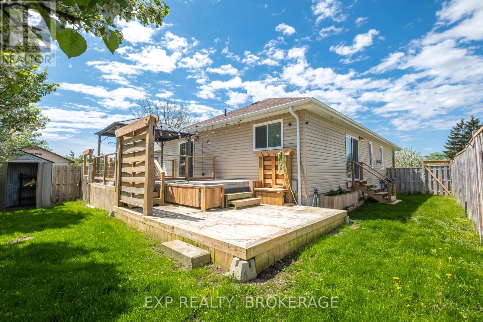 176 Somerset Drive, Loyalist, Ontario  K0H 1G0 - Photo 5 - X12158904