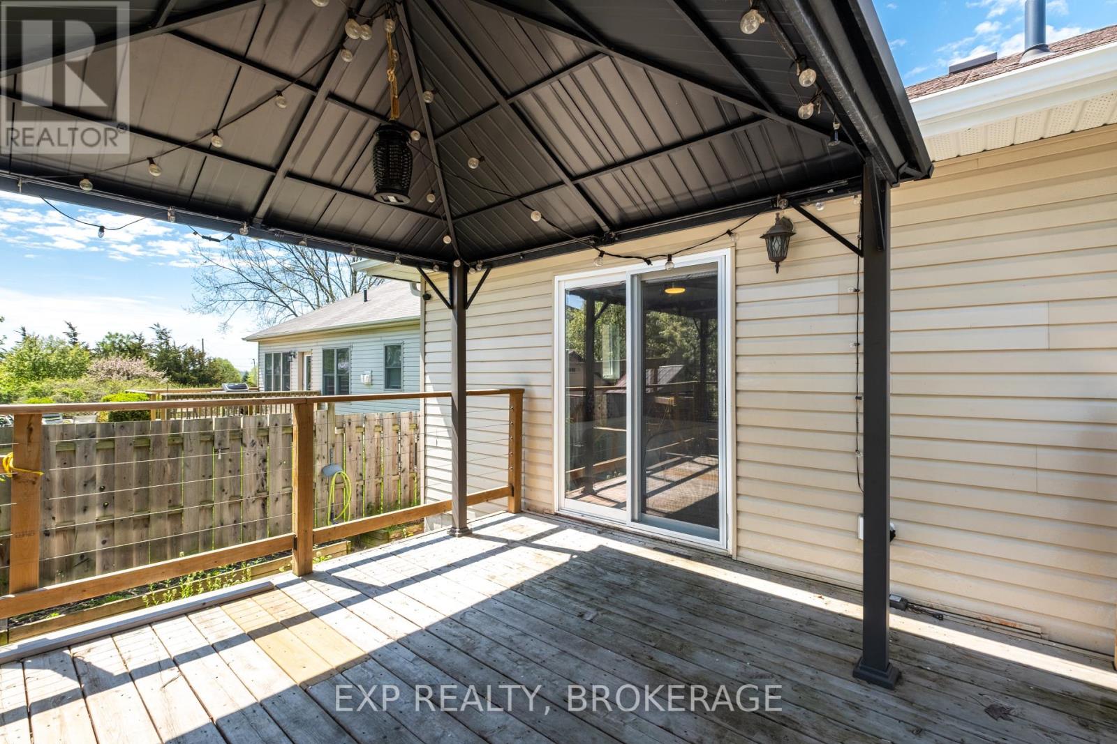 176 Somerset Drive, Loyalist, Ontario  K0H 1G0 - Photo 6 - X12158904