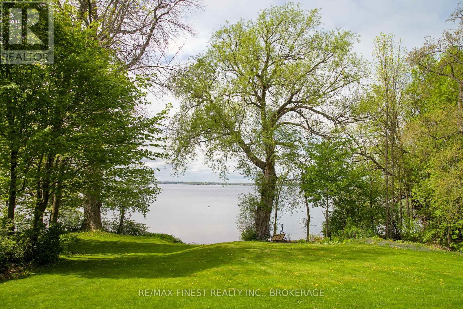 2750 Front Road, Frontenac Islands, Ontario  K0H 2S0 - Photo 28 - X12159508