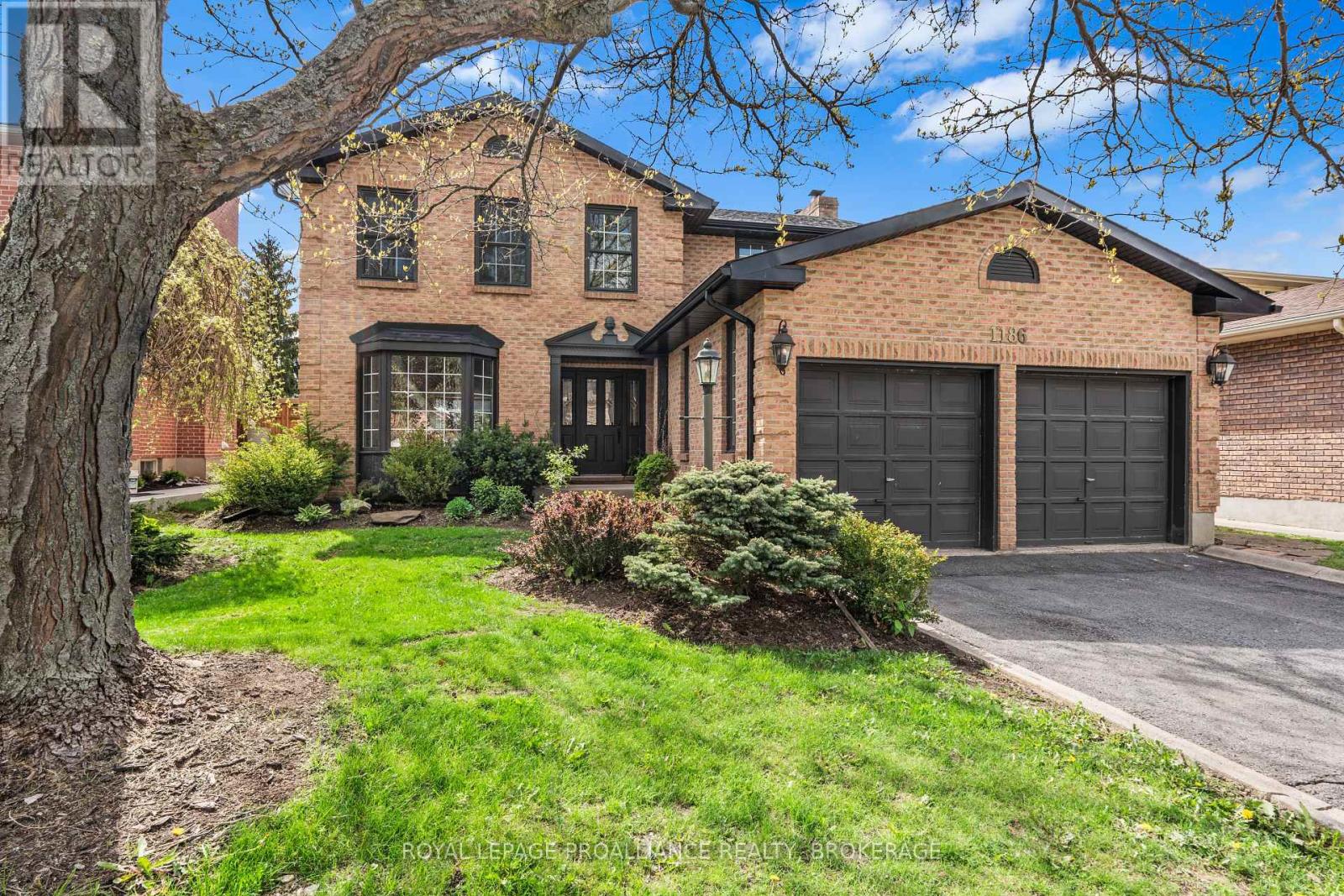 1186 Bentley Terrace, Kingston, Ontario  K7P 2L9 - Photo 3 - X12164491