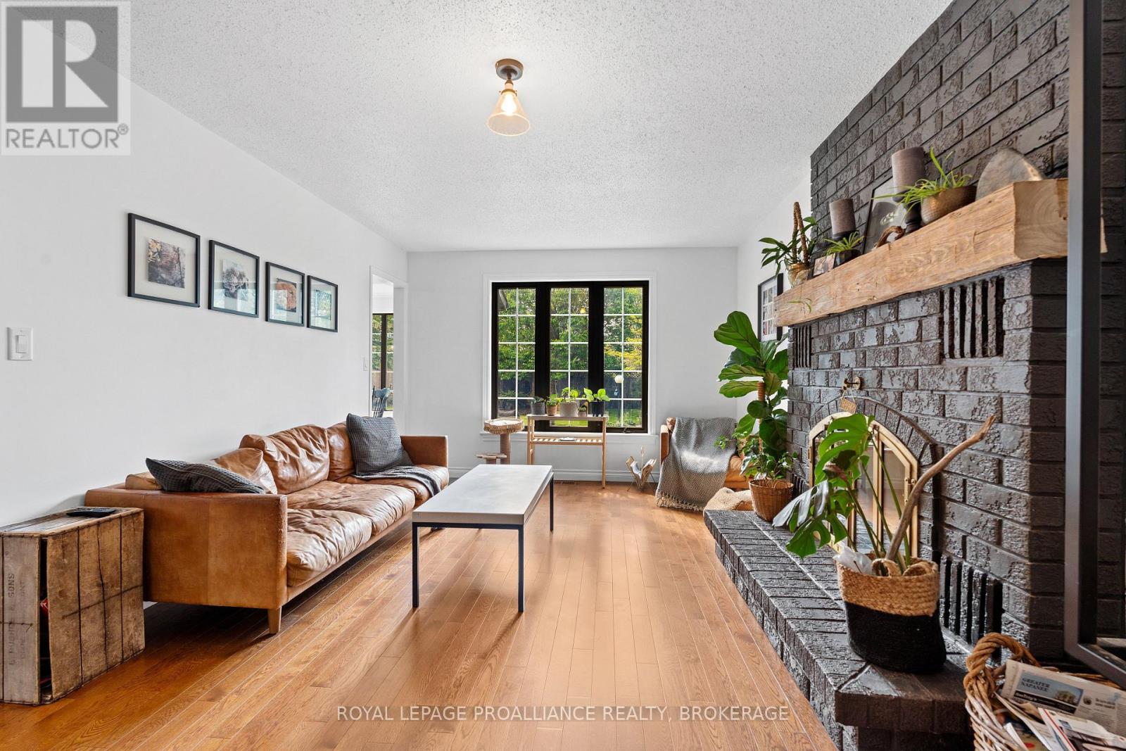 1186 Bentley Terrace, Kingston, Ontario  K7P 2L9 - Photo 8 - X12164491