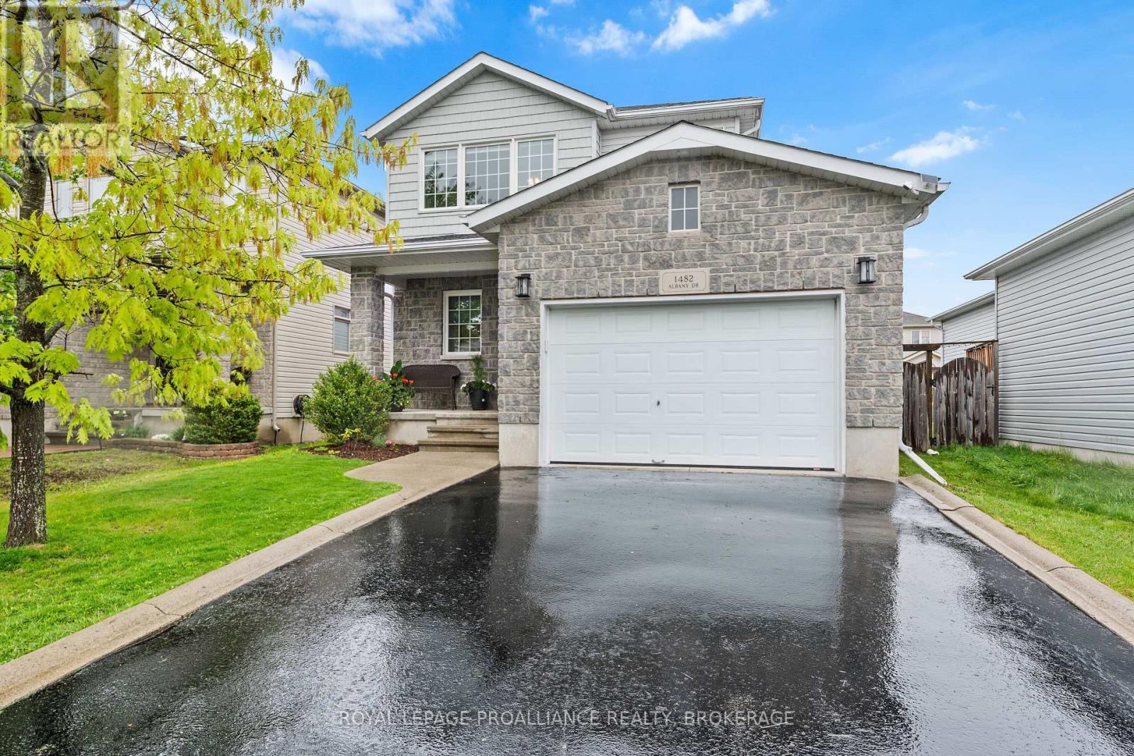 1482 ALBANY DRIVE, Kingston, Ontario