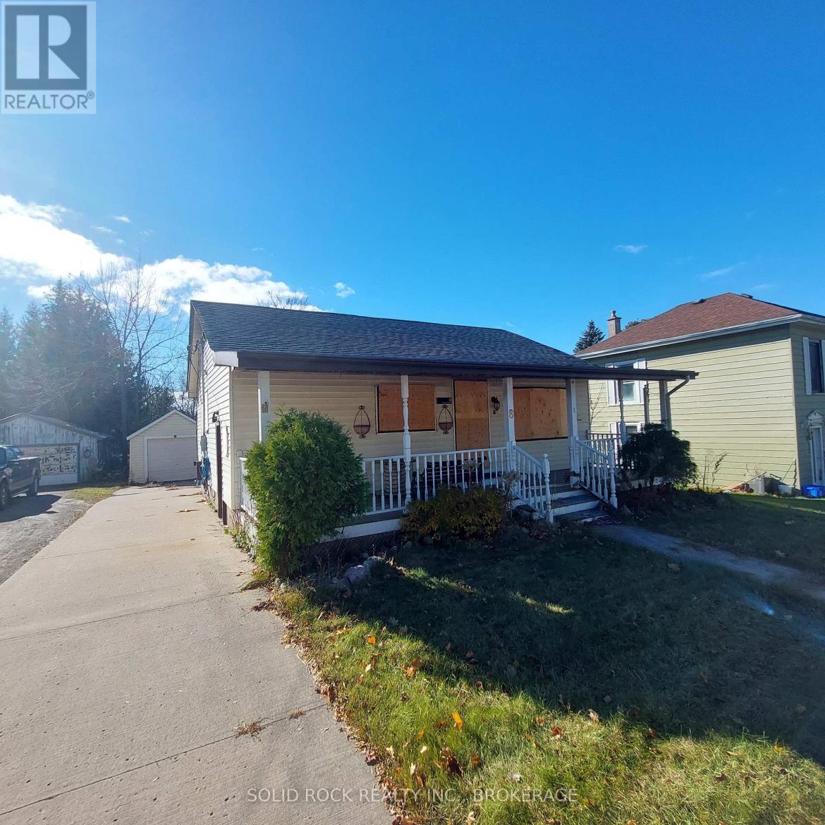 8 ALBERT STREET, Prince Edward County, Ontario