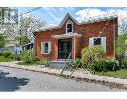 8 CATHERINE STREET, Prince Edward County, Ontario