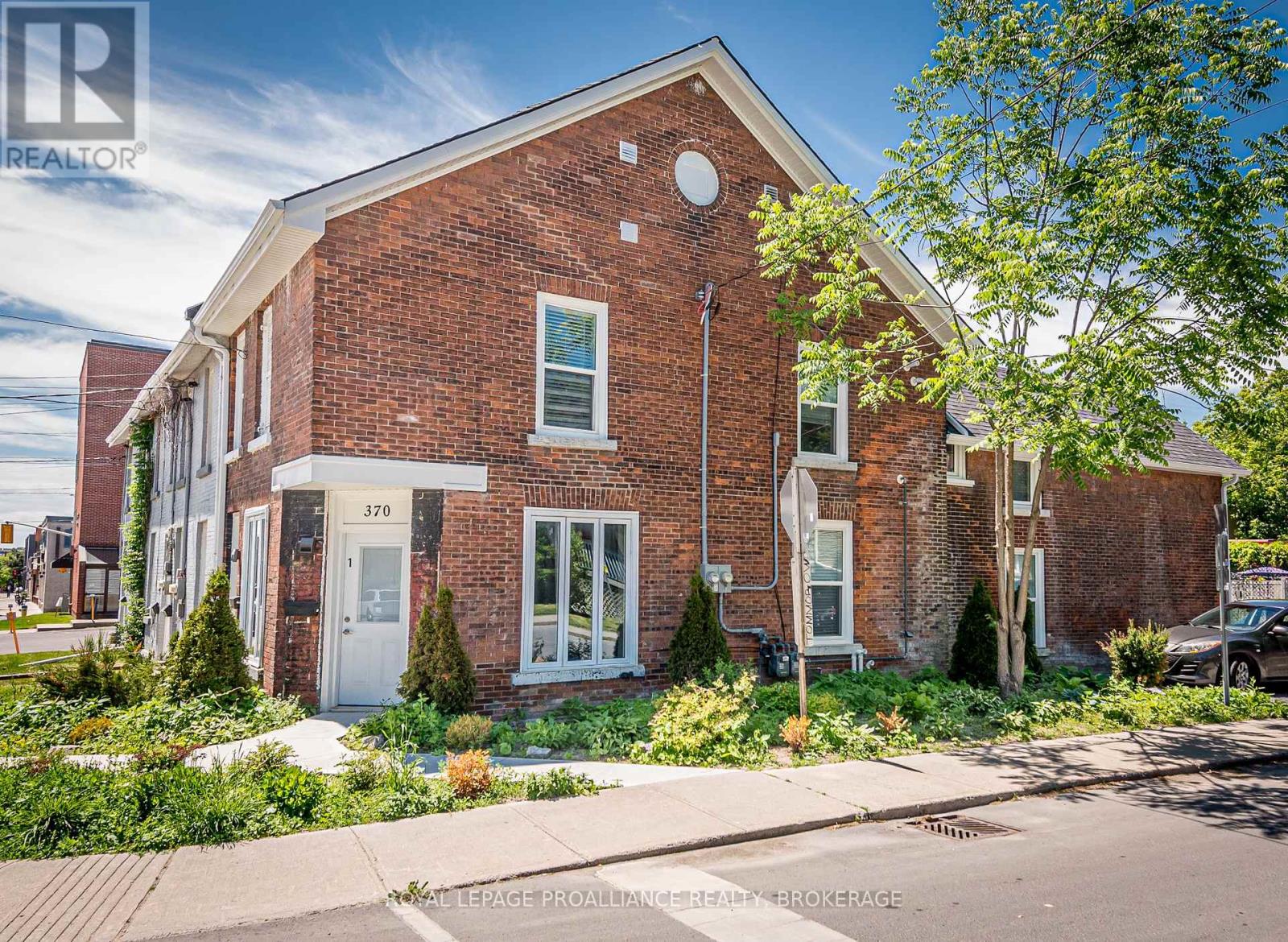 370 BARRIE STREET, Kingston, Ontario