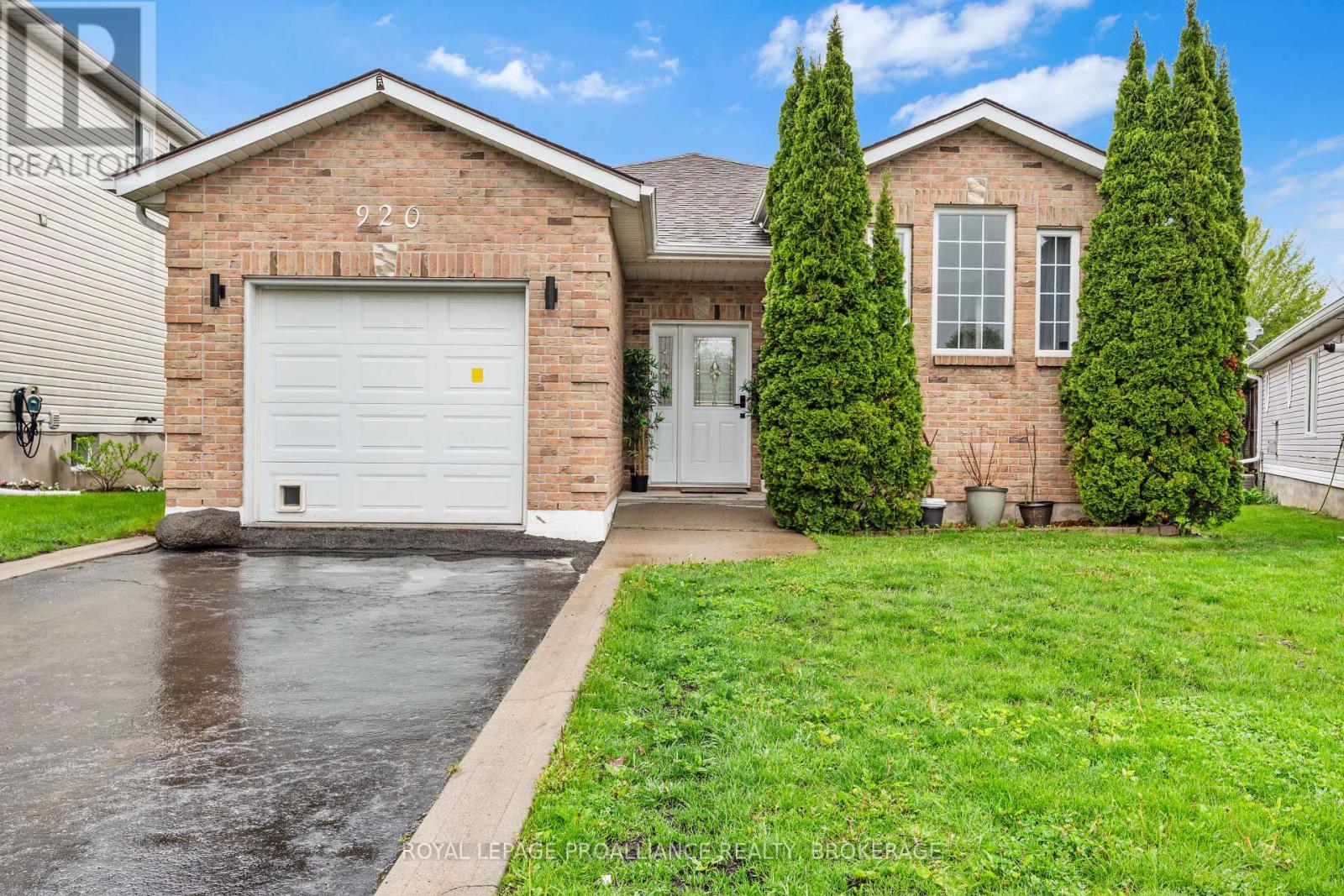 920 RINGSTEAD STREET, Kingston, Ontario