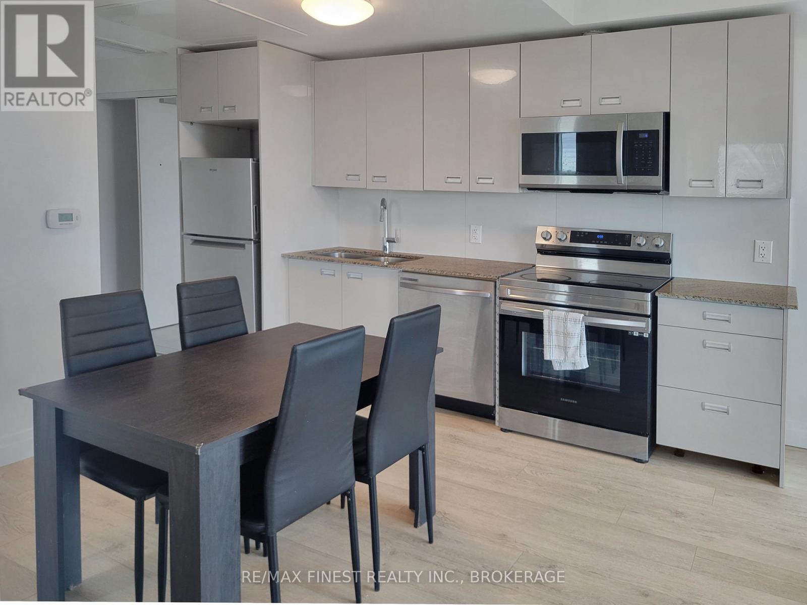 1031 - 652 Princess Street, Kingston, Ontario  K7L 1E5 - Photo 4 - X12175840