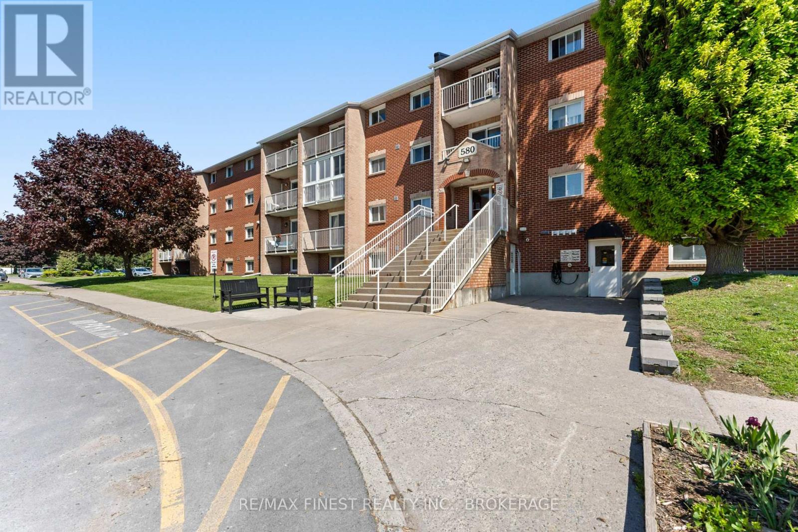 102 - 580 Armstrong Road, Kingston, Ontario  K7M 8M3 - Photo 2 - X12178252