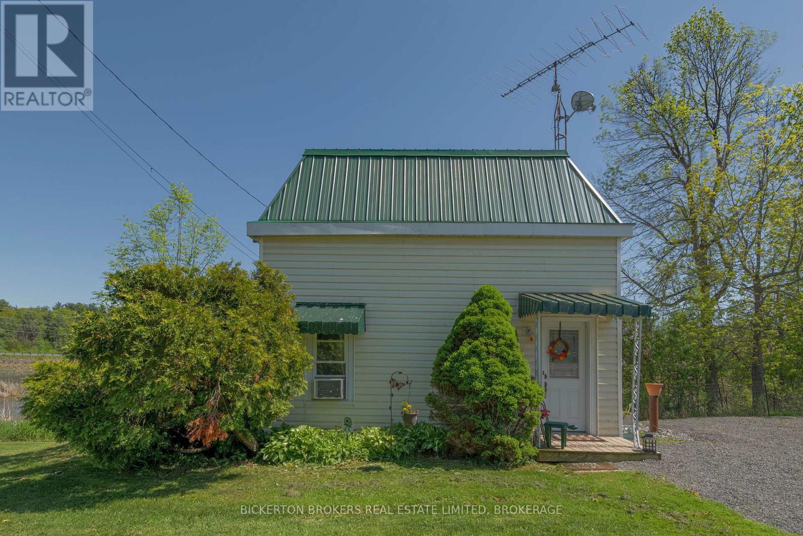 893 COUNTY ROAD 2 ROAD, Front of Leeds & Seeleys Bay, Ontario