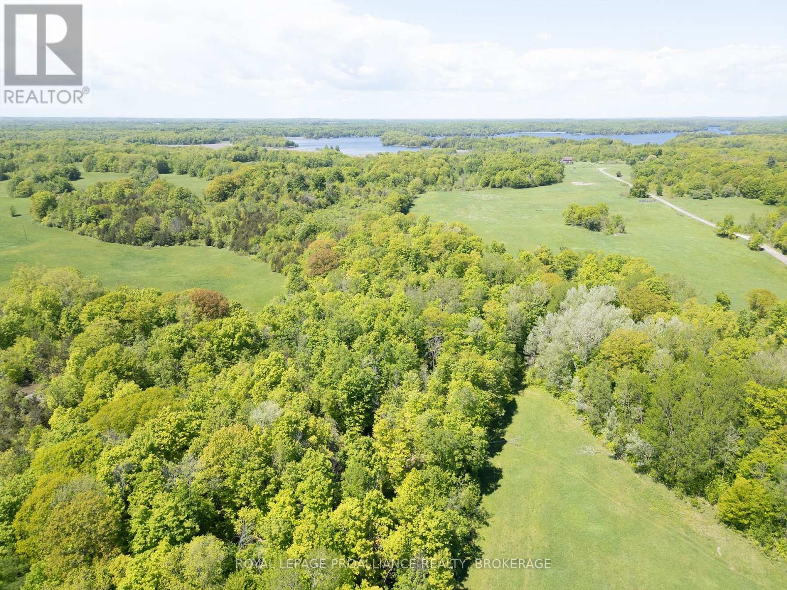 1122 Gananoque Lake Road, Front Of Leeds & Seeleys Bay, Ontario  K7G 2V4 - Photo 10 - X12181457