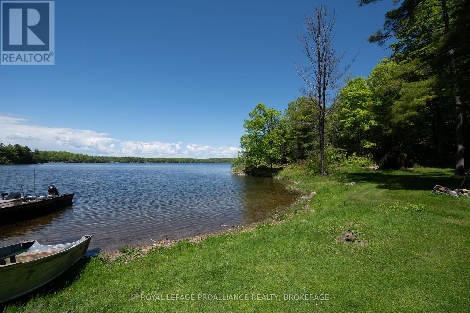1122 Gananoque Lake Road, Front Of Leeds & Seeleys Bay, Ontario  K7G 2V4 - Photo 3 - X12181457