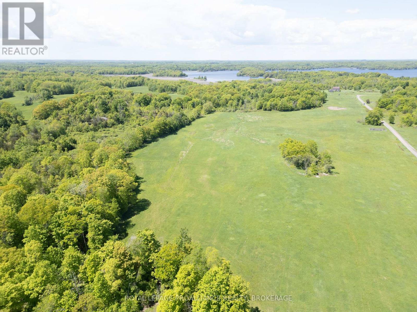 1122 Gananoque Lake Road, Front Of Leeds & Seeleys Bay, Ontario  K7G 2V4 - Photo 9 - X12181457