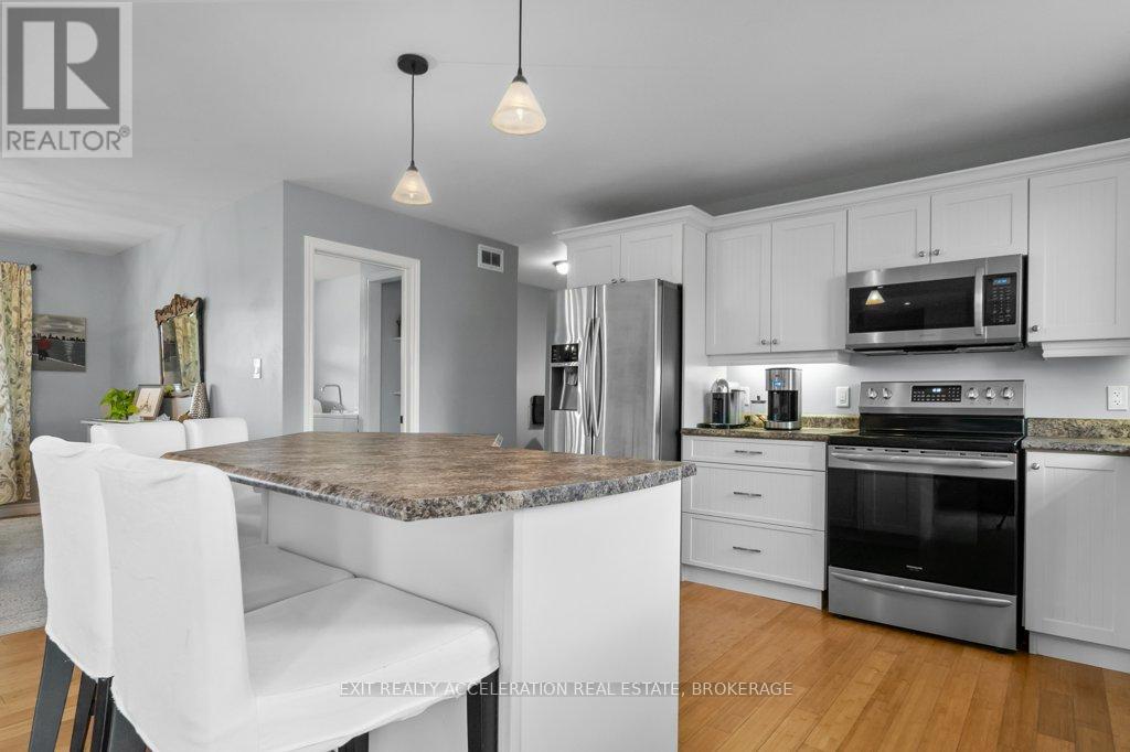 405 Brennan Road, Belleville, Ontario  K8N 4Z6 - Photo 9 - X12182038