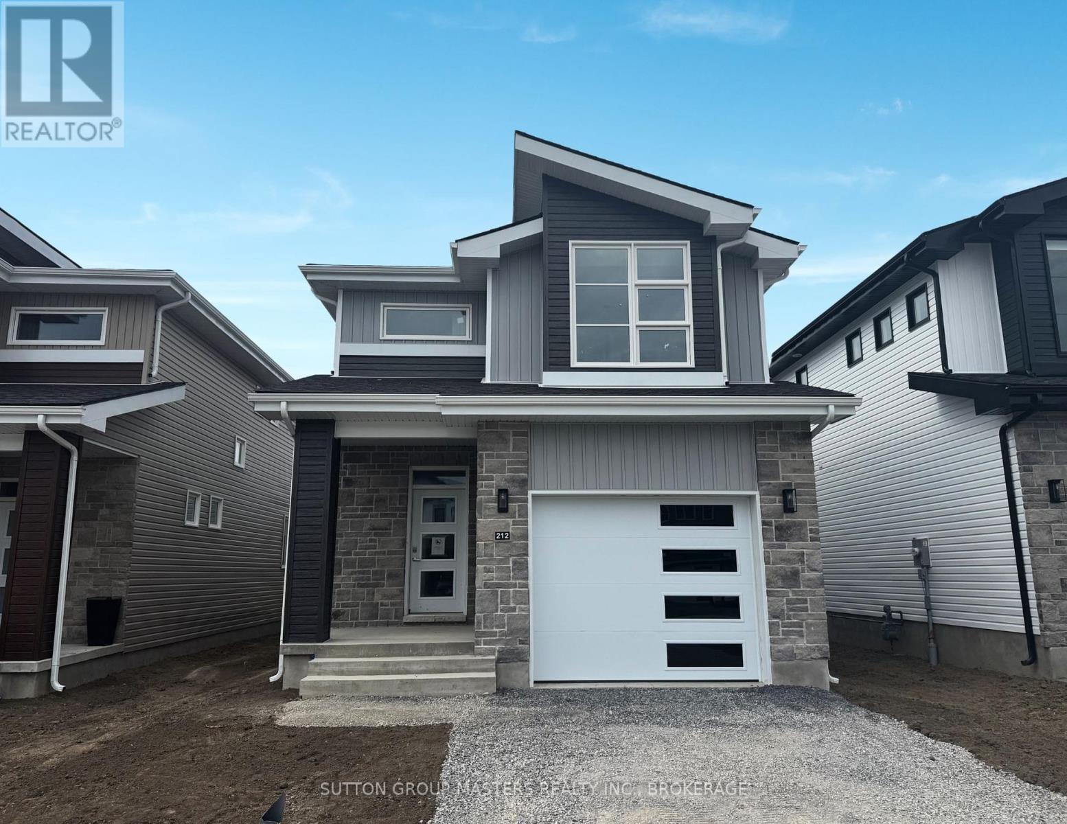 212 SUPERIOR DRIVE, Loyalist, Ontario