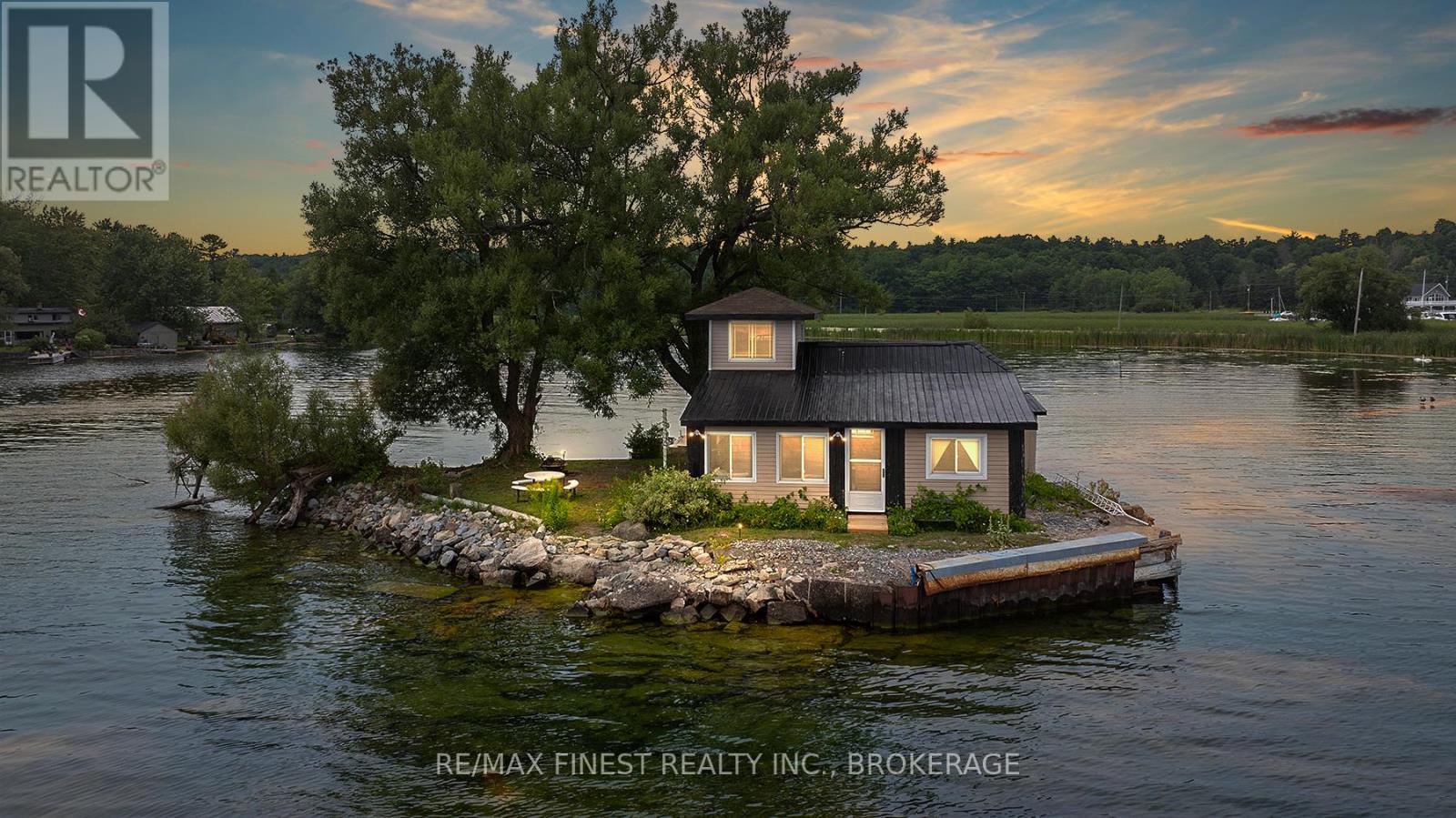 1A ISLAND BATEAU, Kingston, Ontario
