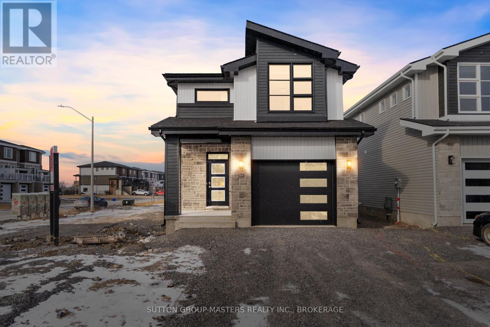 204 SUPERIOR DRIVE, Loyalist, Ontario